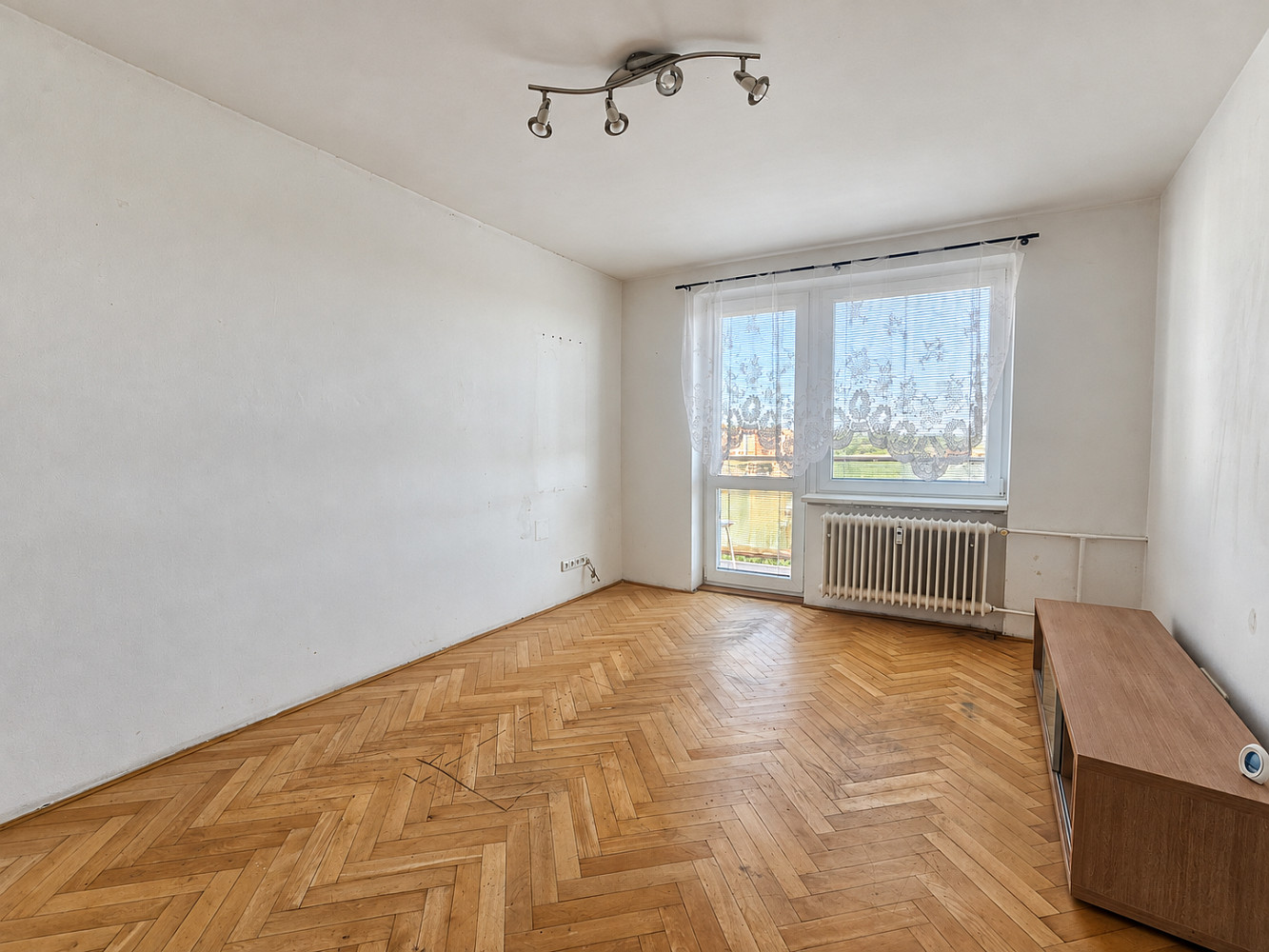 Pronájem bytu 1+1 38 m² – fotografie 2