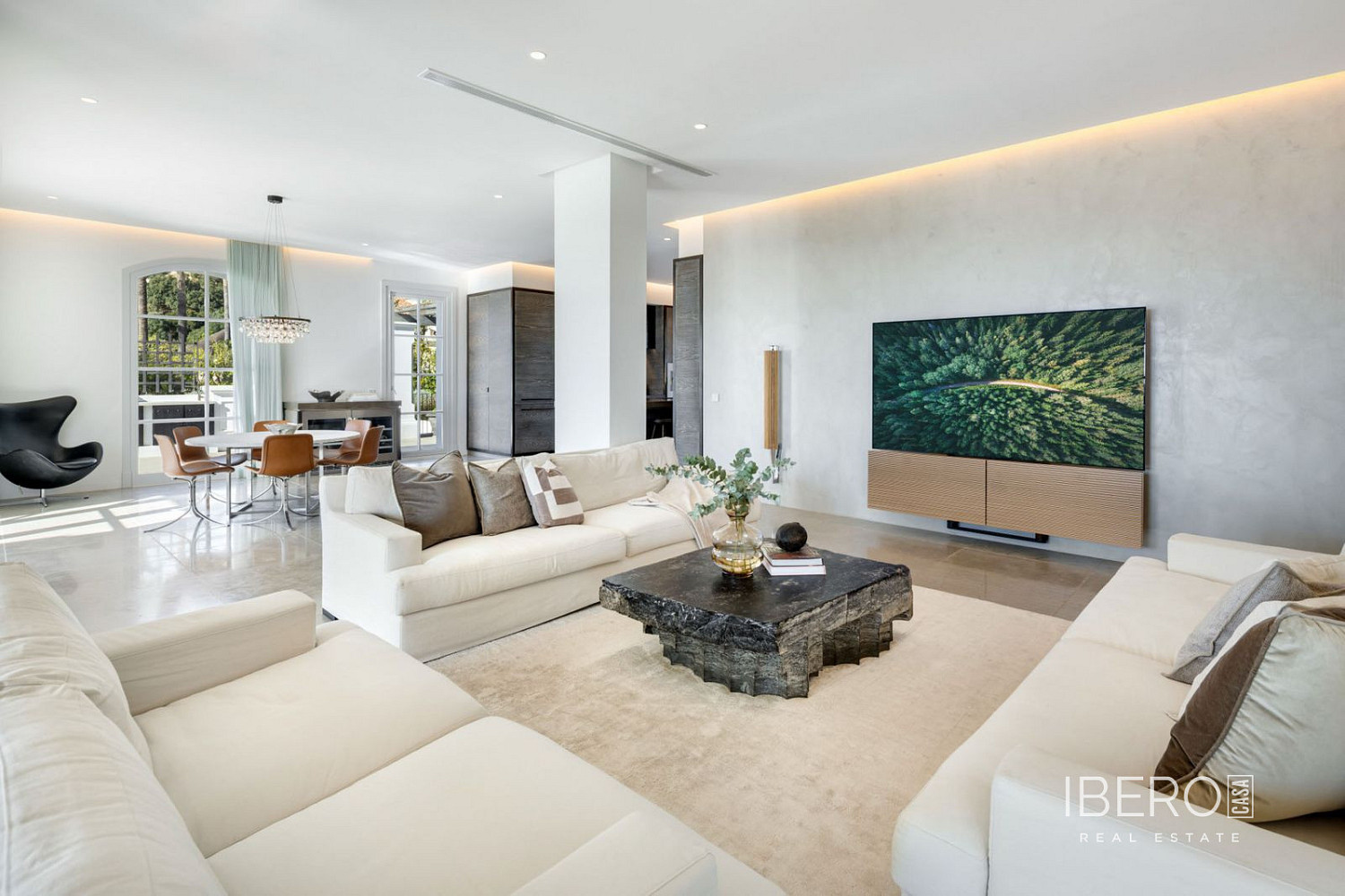 Prodej domu 937 m² s pozemkem 4 974 m² - Más