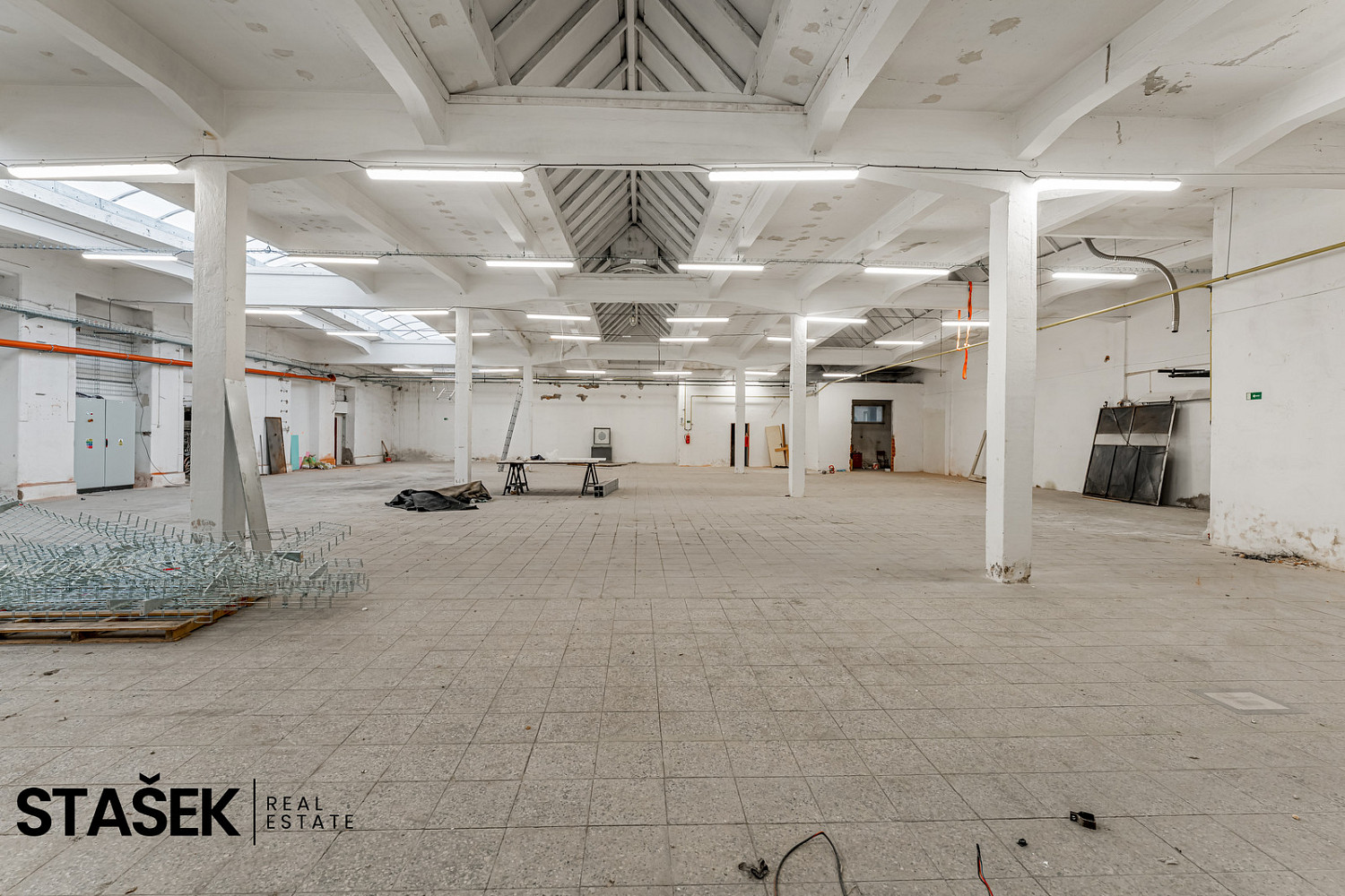 Pronájem výrobních prostor 1 253 m² – fotografie 5