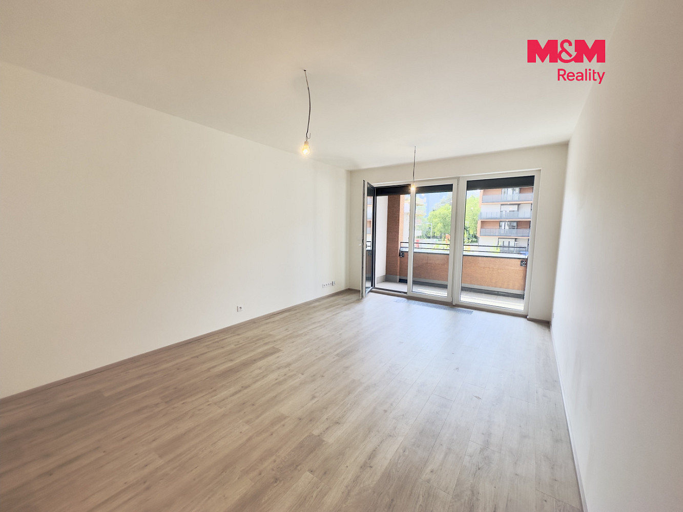 Pronájem bytu 1+kk 34 m² – fotografie 2