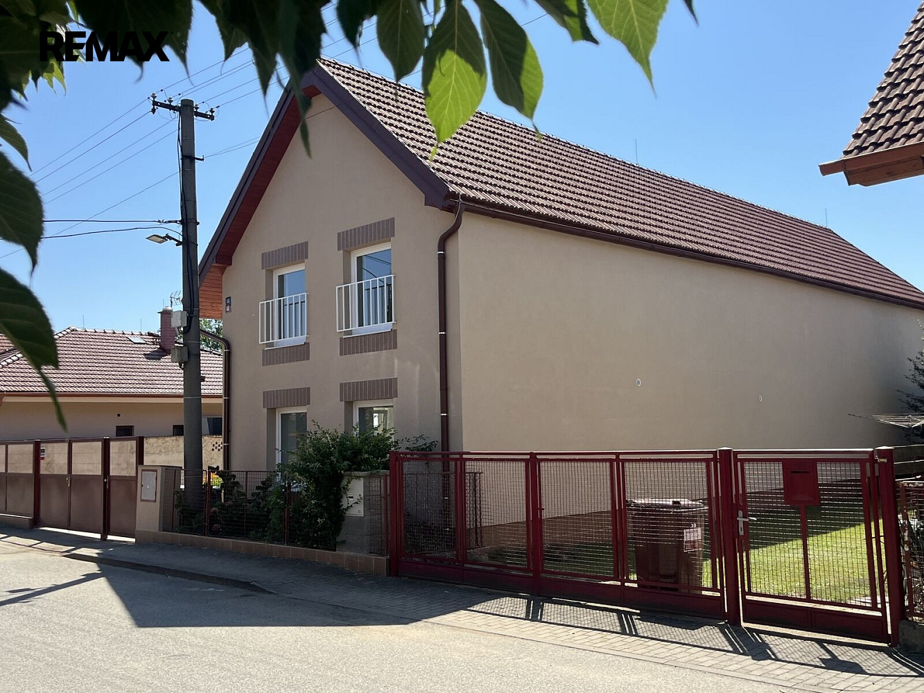 Prodej domu 235 m² s pozemkem 380 m² – fotografie 3