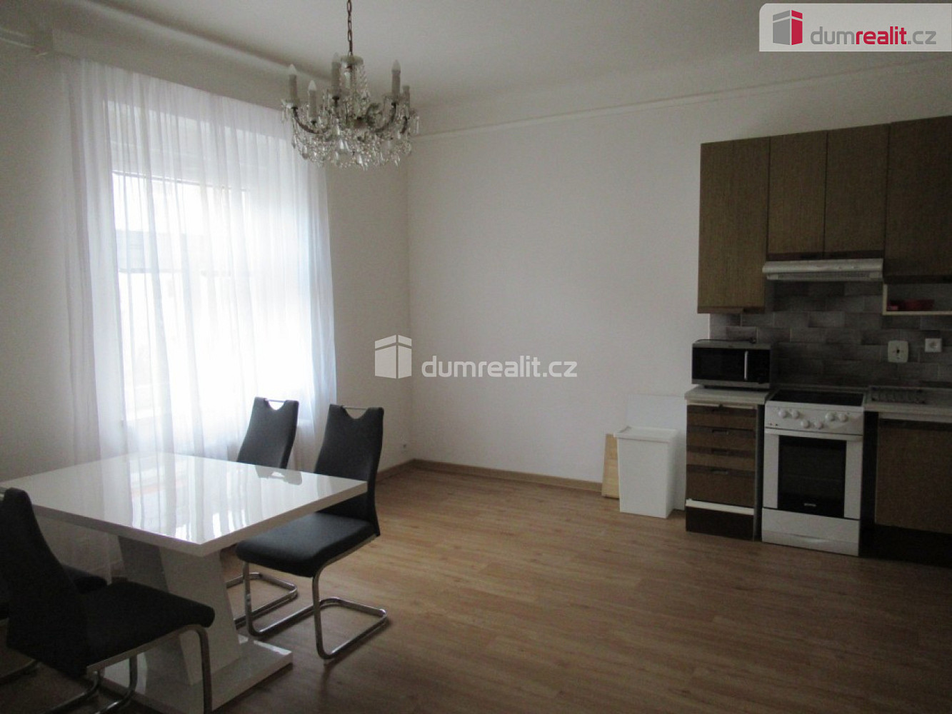 Pronájem bytu 2+1 58 m² — photo 2