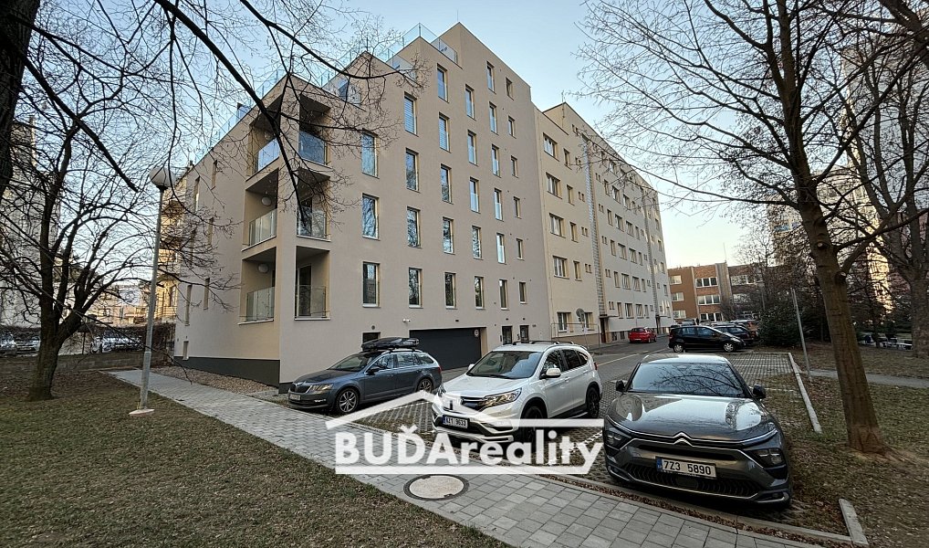 Pronájem bytu 2+kk 58 m², Zlín – fotka 1 z 11
