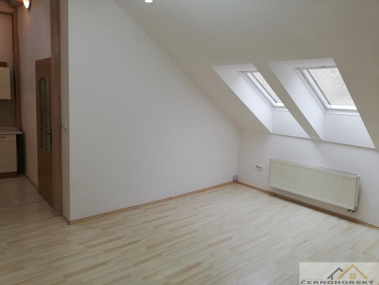 Pronájem bytu 2+kk 47 m² – fotografie 4