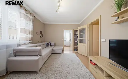 Prodej bytu 3+1 52 m², Obránců míru, Chodov, okres Sokolov