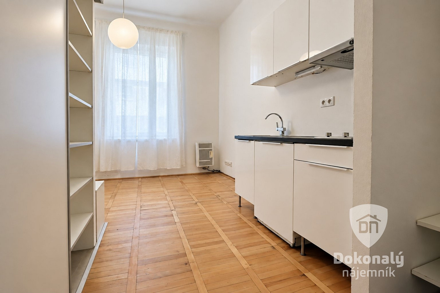 Pronájem bytu 1+kk 20 m² – fotografie 2
