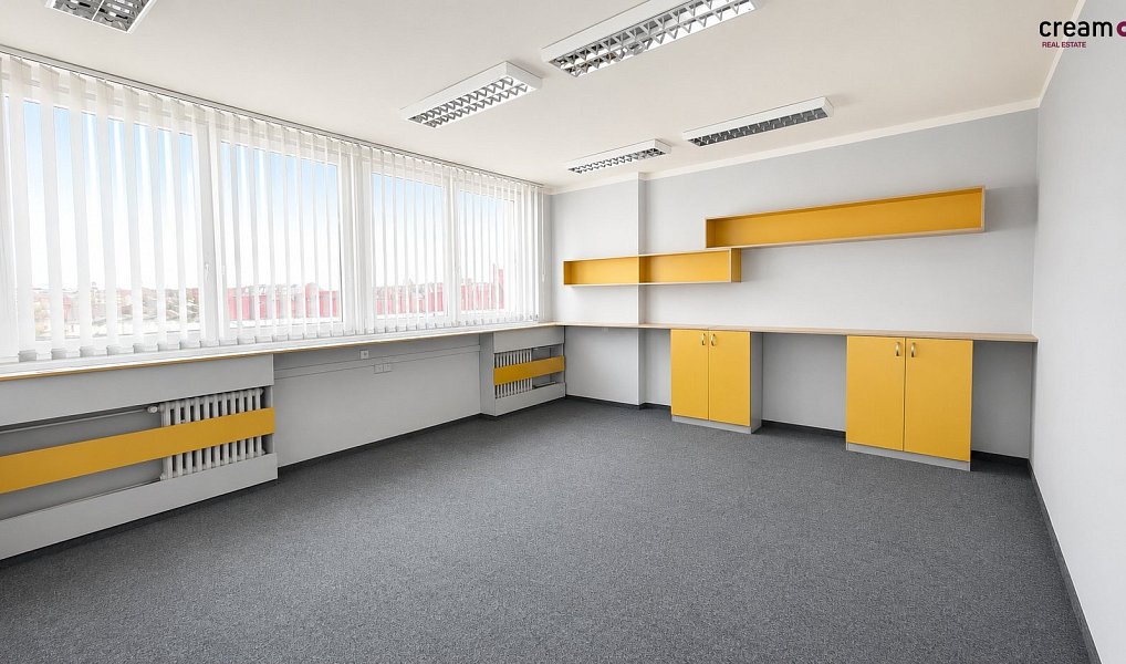 Pronájem kanceláře 29 m², Chomutov – náhled fotky 2