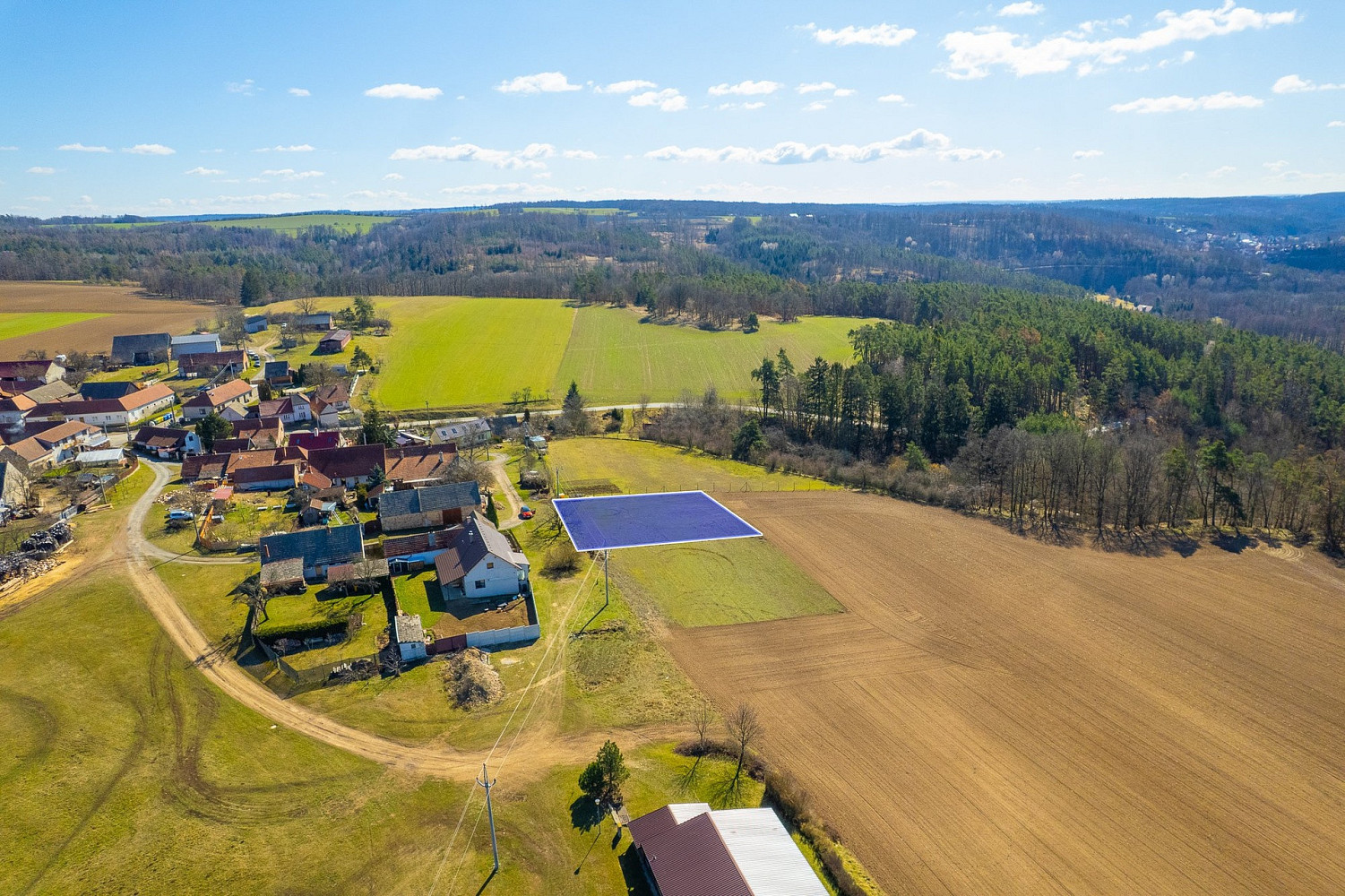 Prodej stavebního pozemku 1 000 m² – fotografie 3