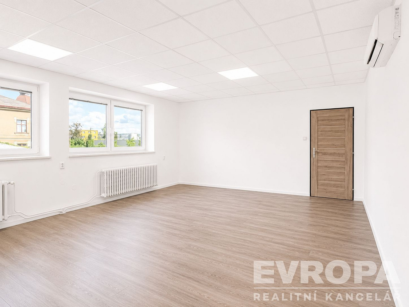 Pronájem kanceláře 117 m² – fotografie 5