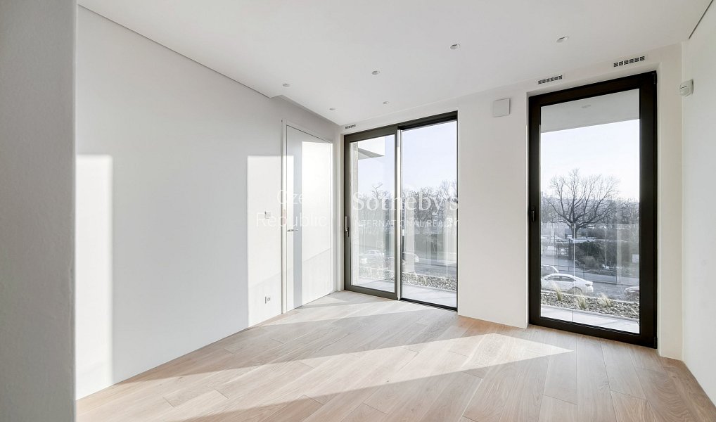 Pronájem bytu 4+kk 129 m², Praha – náhled fotky 13