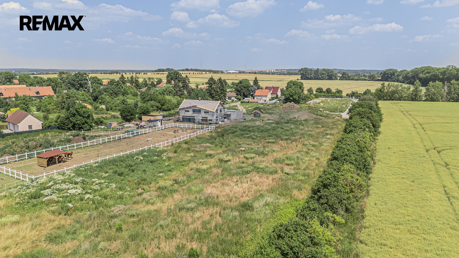 Prodej stavebního pozemku 11 703 m²