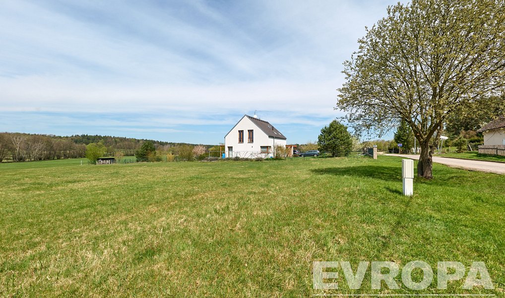 Prodej stavebního pozemku 1 601 m², Býšť – náhled fotky 5