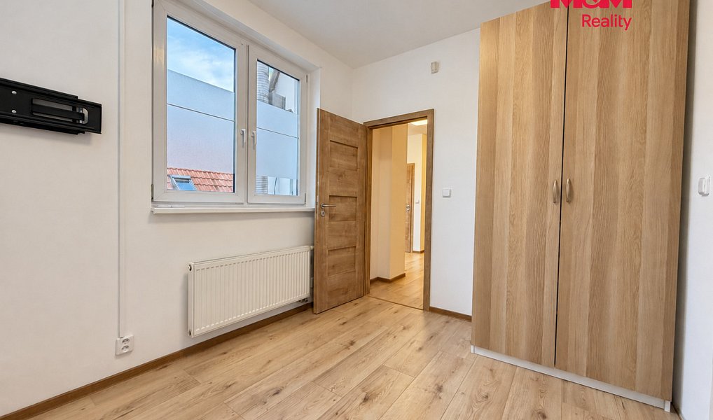 Pronájem bytu 2+kk 26 m², Kladno – náhled fotky 2