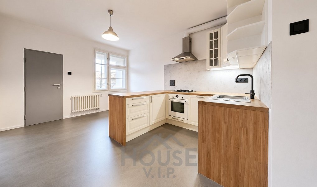 Prodej bytu 2+1 81 m², Praha – náhled fotky 2