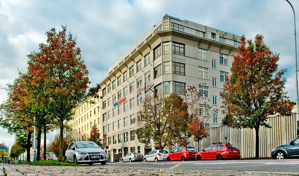 Pronájem kanceláře 305 m², Praha – fotka 1 z 7