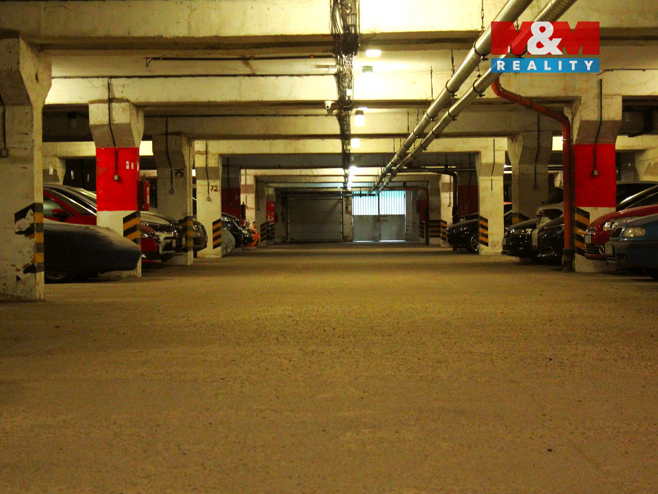 Pronájem garážového stání, 12 m2, praha, ul. ve lhotce — photo 3