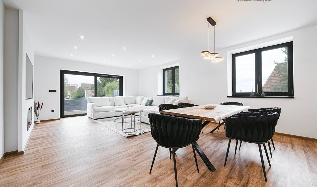 Prodej domu 160 m² s pozemkem 372 m², Okříšky – náhled fotky 3