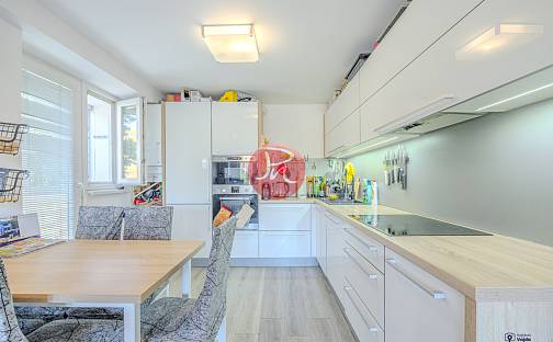 Prodej bytu 3+1 59 m², Výškovická, Ostrava - Zábřeh