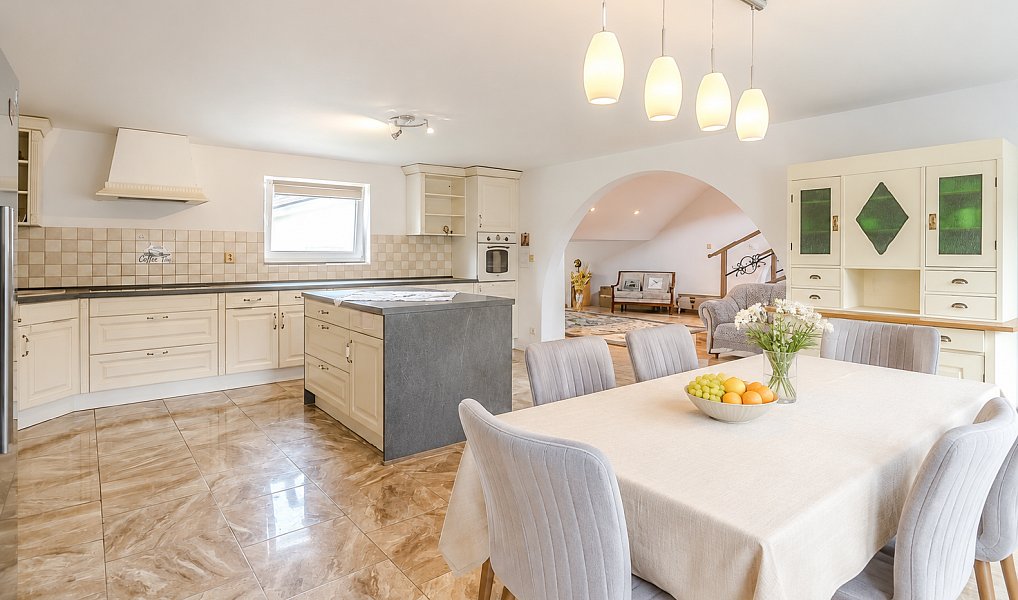 Prodej domu 449 m² s pozemkem 963 m², Velemín – náhled fotky 6