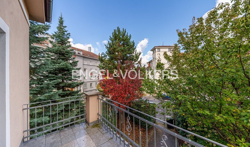 Pronájem domu 560 m² s pozemkem 700 m², Praha – náhled fotky 8