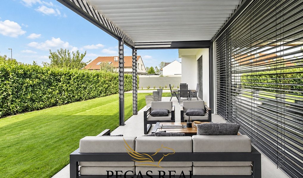 Prodej domu 220 m² s pozemkem 843 m², Pohořelice – náhled fotky 11