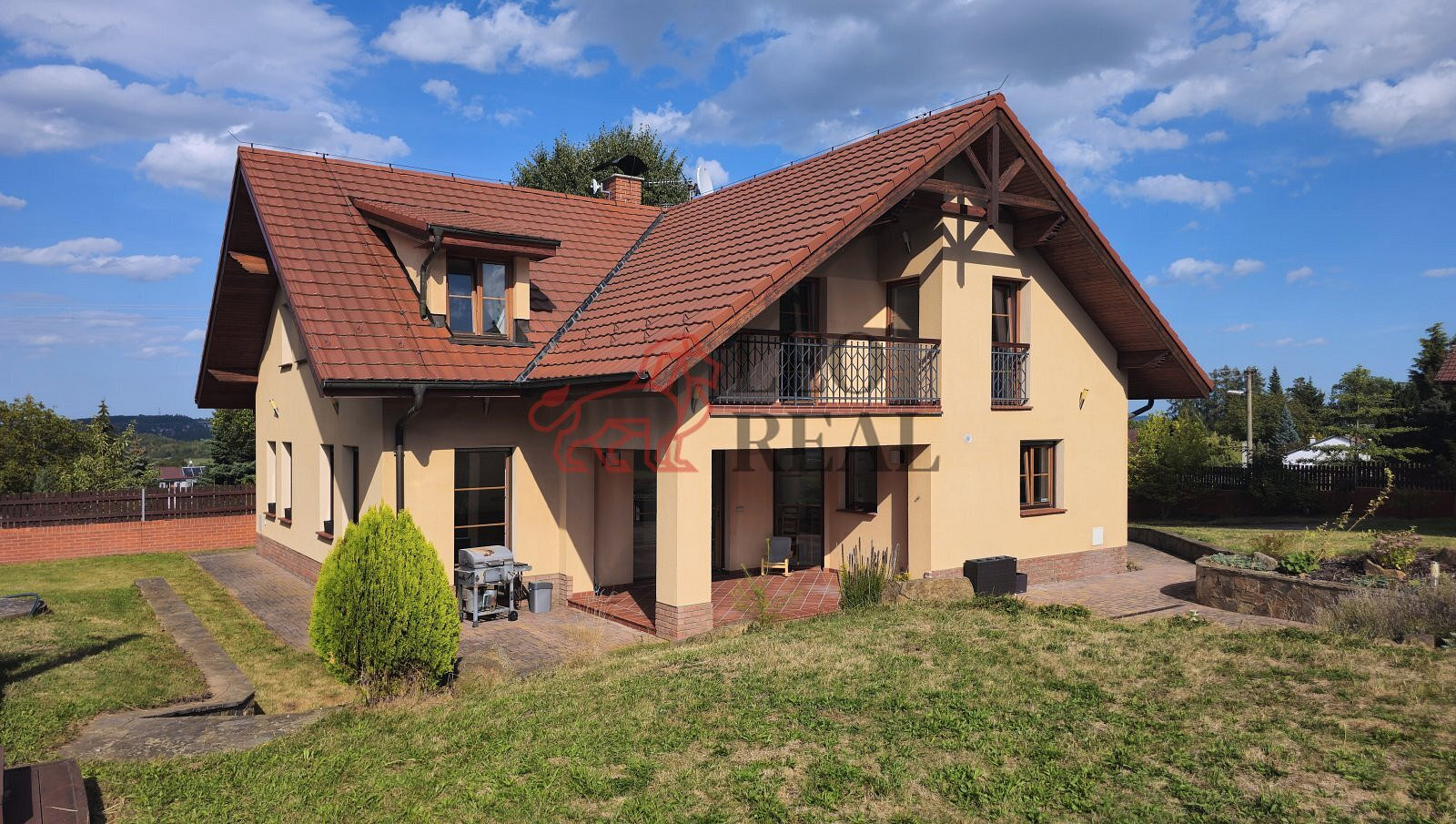 Prodej domu 316 m² s pozemkem 1 751 m²