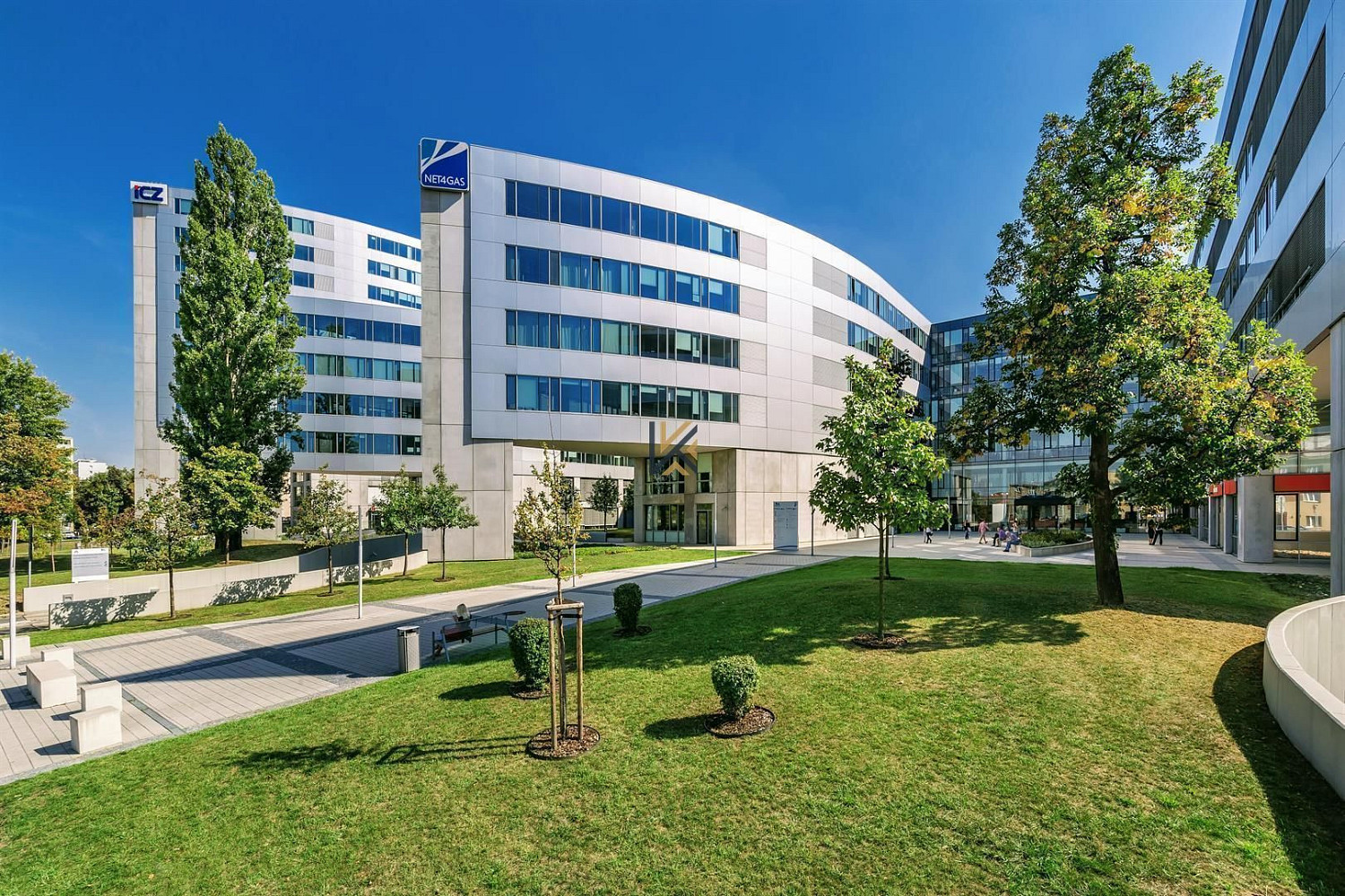 Pronájem kanceláře 343 m² – fotografie 3