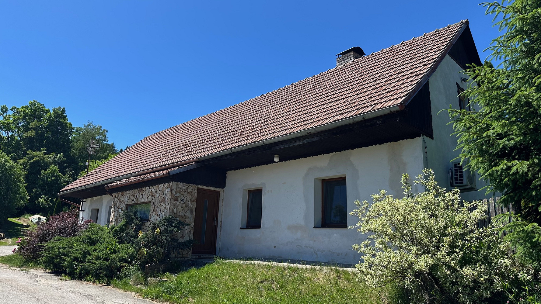 Prodej chalupy 120 m² s pozemkem 1 559 m² – pohled 4
