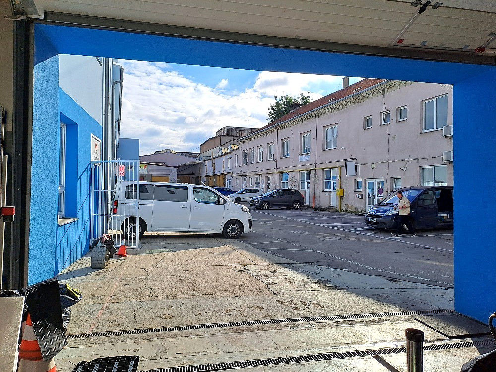 K pronájmu garáž, sklad, obchodní prostor kousek od centra Brna – fotografie 5
