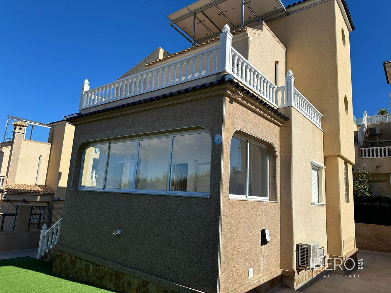 Prodej domu 207 m² s pozemkem 190 m² - Més
