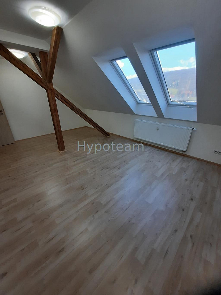 Pronájem bytu 2+kk 75 m² – fotografie 2