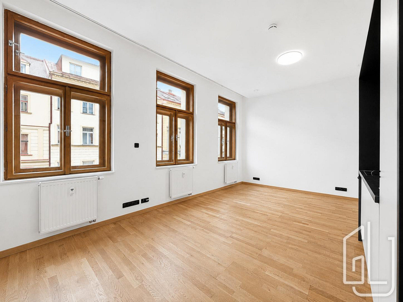 Pronájem bytu 1+kk 28 m²