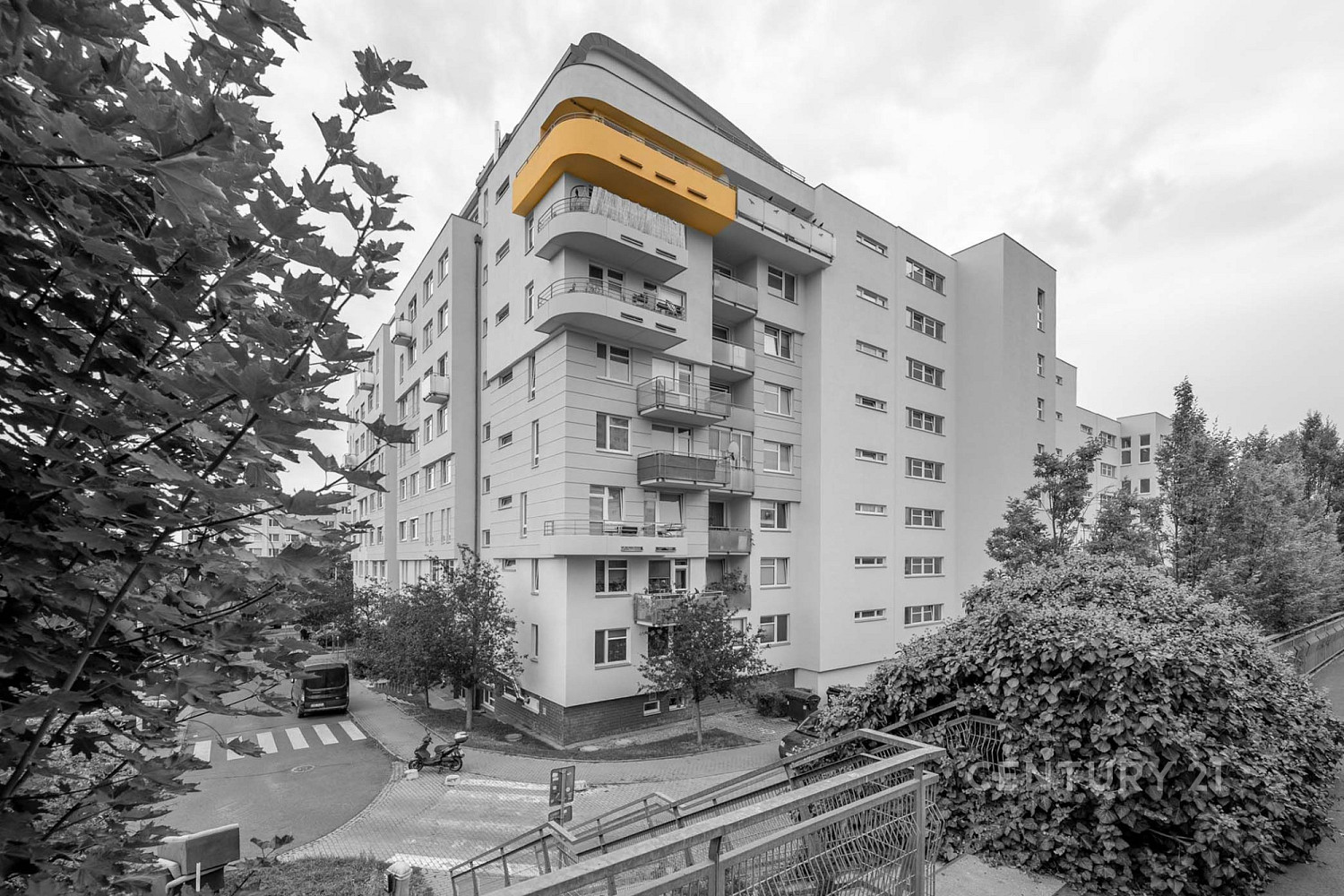 Pronájem bytu 2+kk 48 m² – fotografie 2