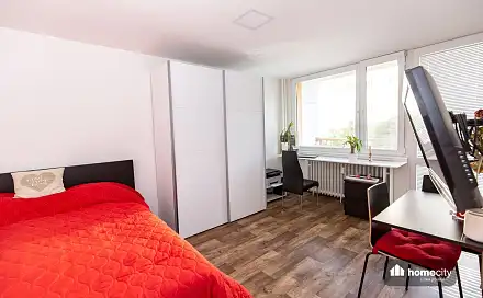 Pronájem bytu 1+kk 29 m², Partyzánů, Pardubice - Polabiny