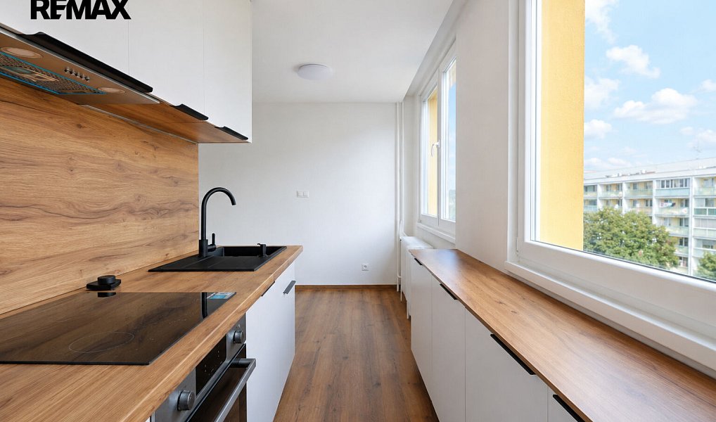 Prodej bytu 3+kk 55 m², Pardubice – náhled fotky 2