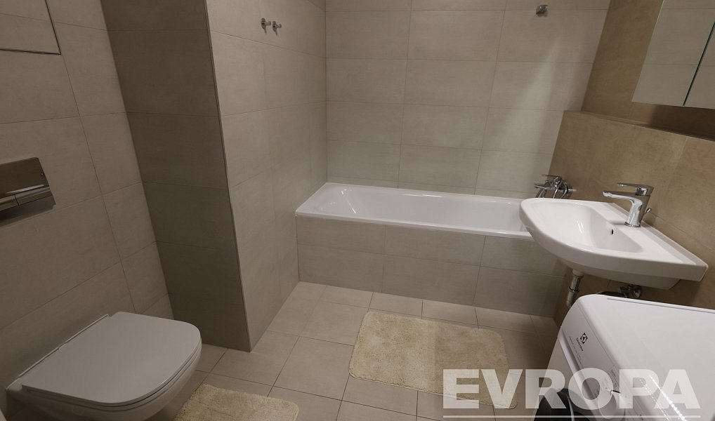 Pronájem bytu 1+kk 40 m², Praha – náhled fotky 7