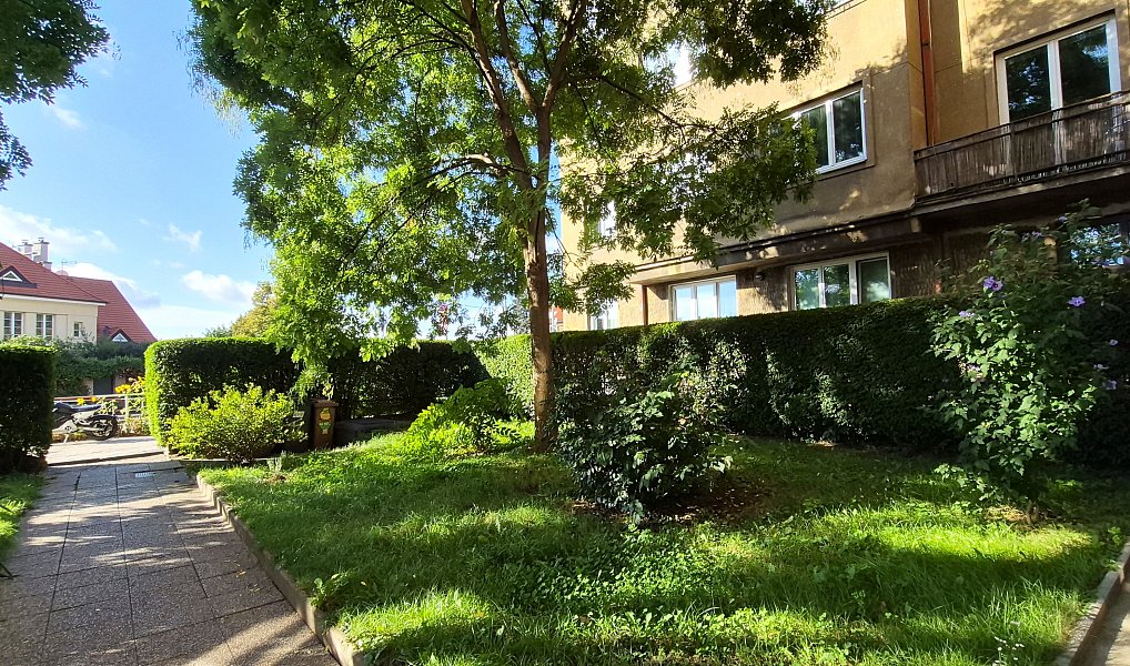 Prodej bytu 1+kk 20 m², Praha – náhled fotky 24