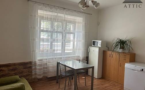 Prodej bytu 2+kk 49 m², U Vlachovky, Praha 8 - Libeň