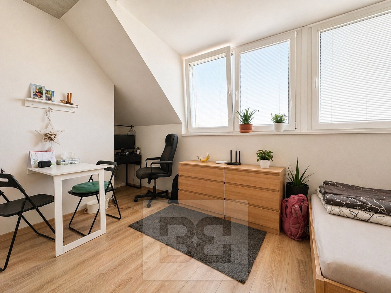 Pronájem bytu 1+kk 38 m² — photo 2