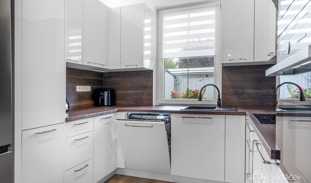 Prodej domu 100 m² s pozemkem 1 272 m², Nové Sedlo – náhled fotky 9