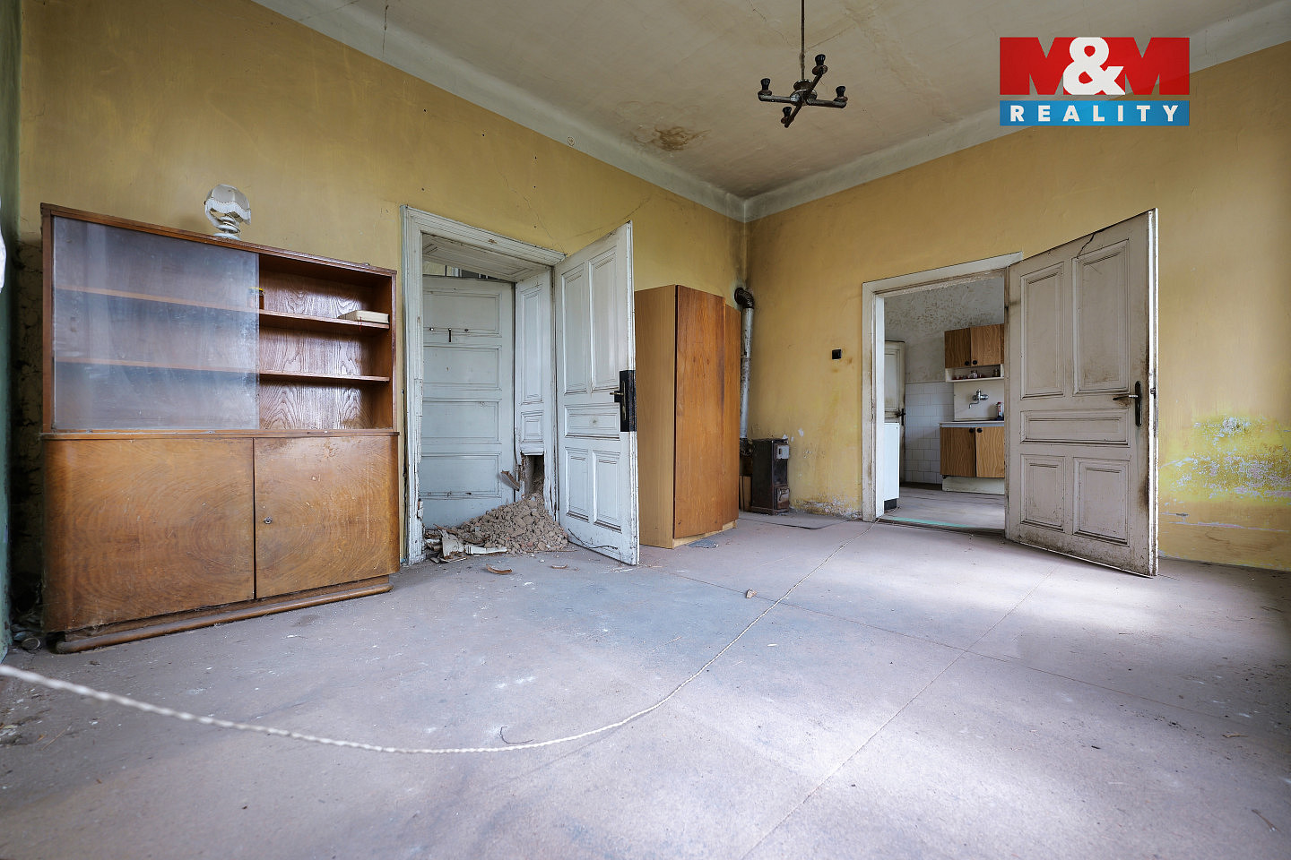 Prodej domu 260 m² s pozemkem 889 m² — photo 2