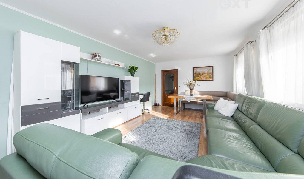 Prodej domu 255 m² s pozemkem 1 620 m², Šumice – náhled fotky 10