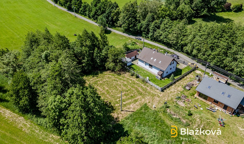 Prodej stavebního pozemku 1 528 m², Raškovice – náhled fotky 3