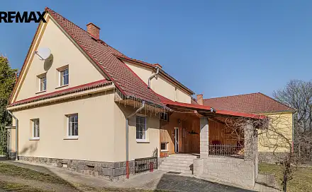Prodej domu 478 m² s pozemkem 2 600 m², Bystřice - Semovice, okres Benešov