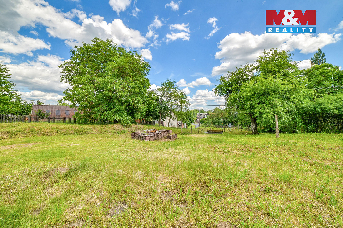 Prodej stavebního pozemku 1 779 m² — photo 2