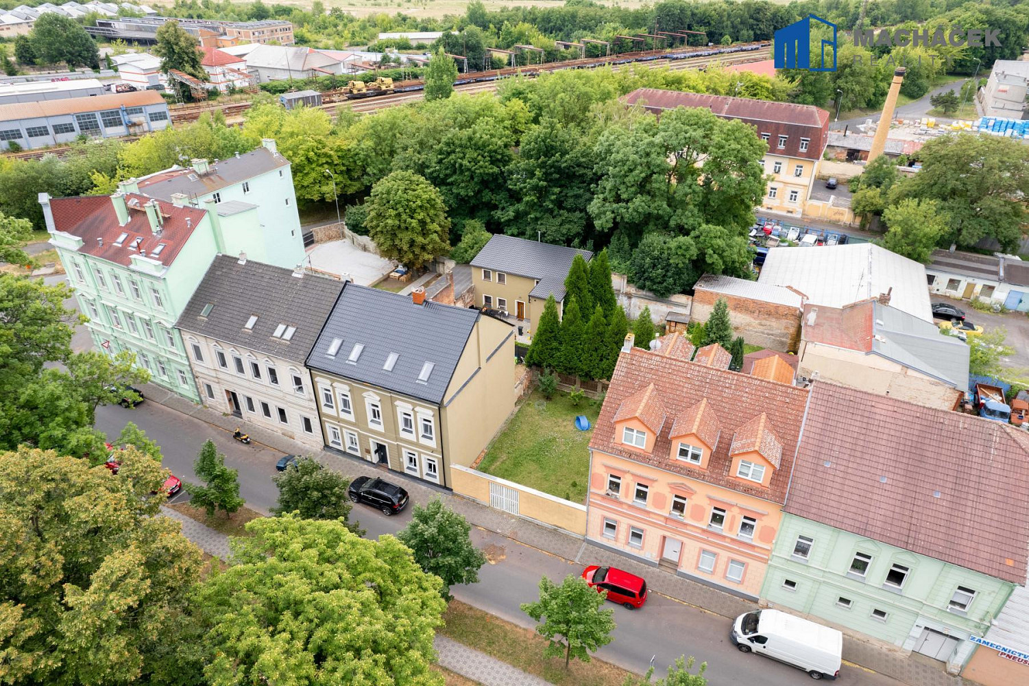 Prodej stavebního pozemku 179 m² – fotografie 5
