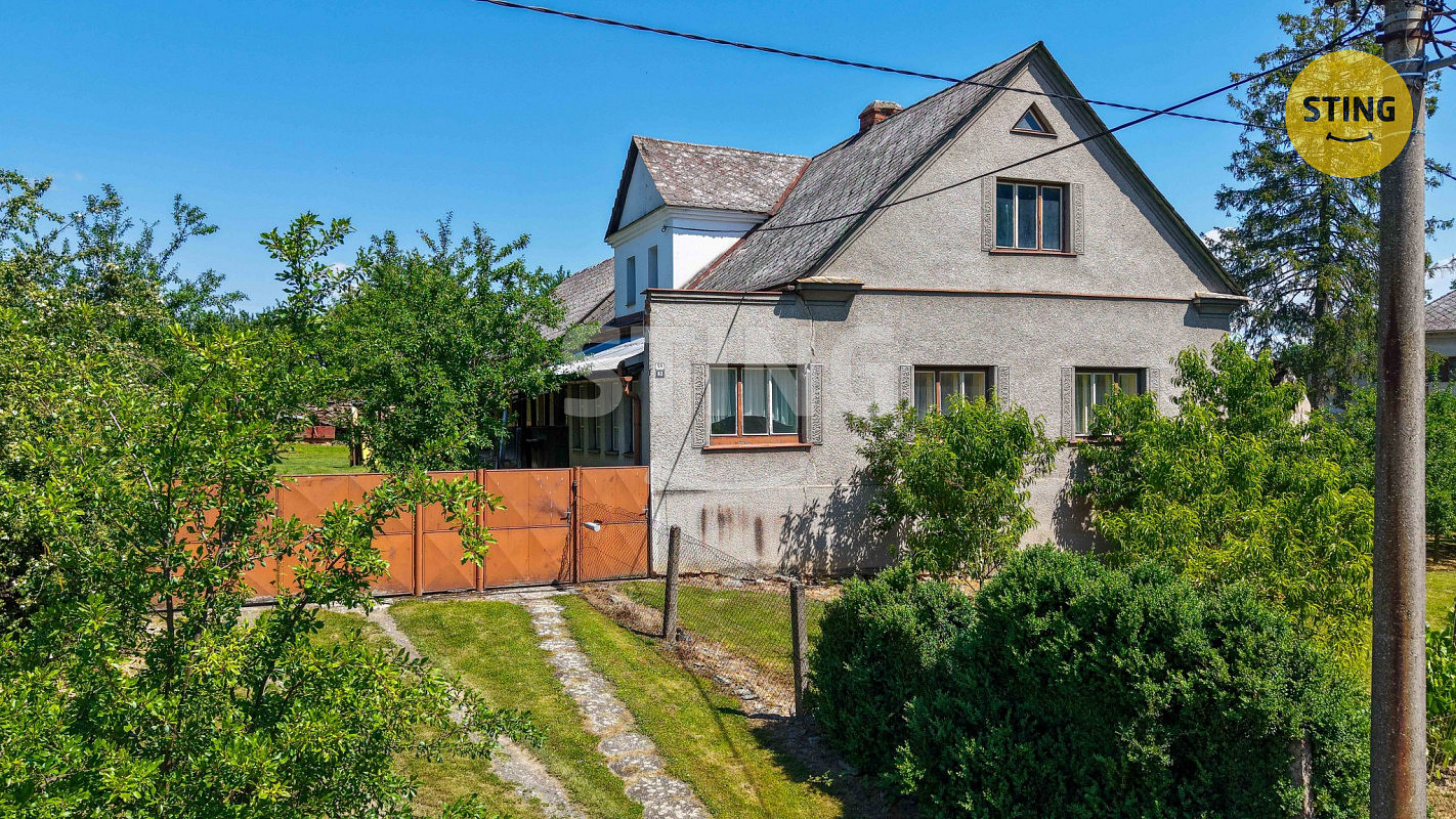 Prodej domu 260 m² s pozemkem 2 513 m² — photo 2