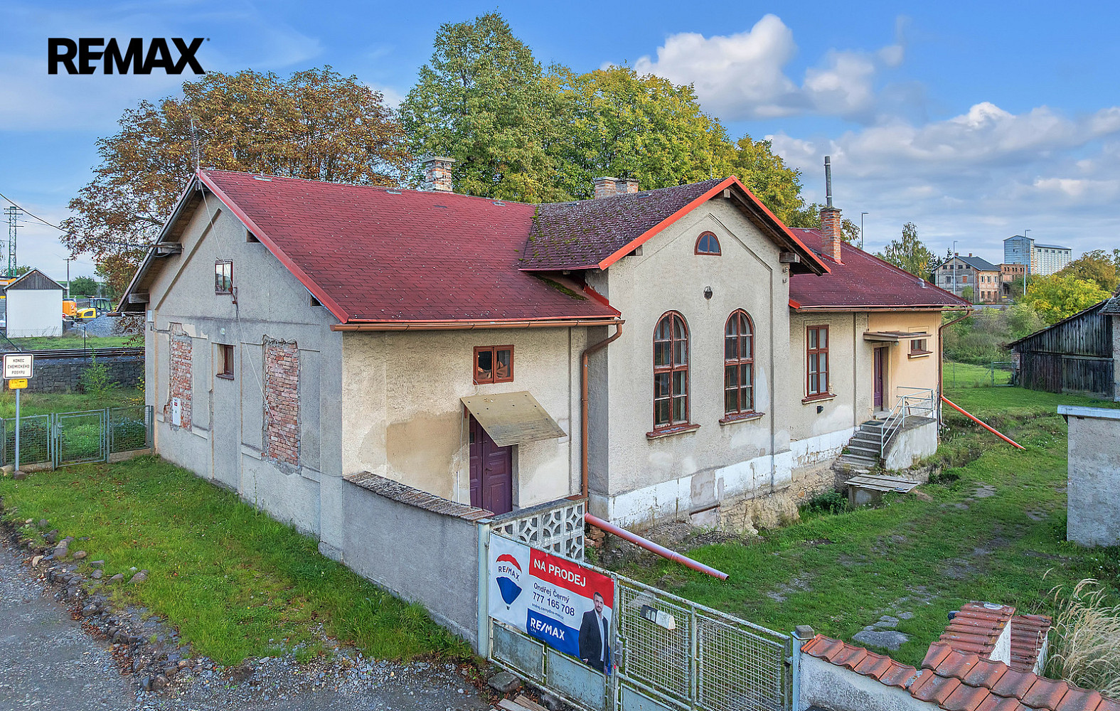 Prodej domu 370 m² s pozemkem 4 375 m² – pohled 2