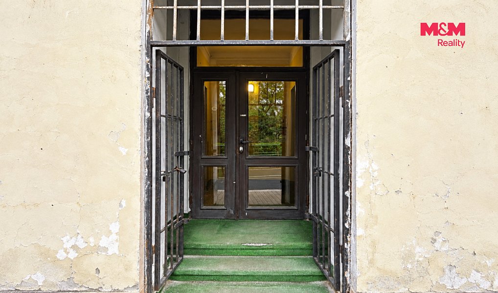 Pronájem obchodních prostor 115 m², Karlovy Vary – náhled fotky 2