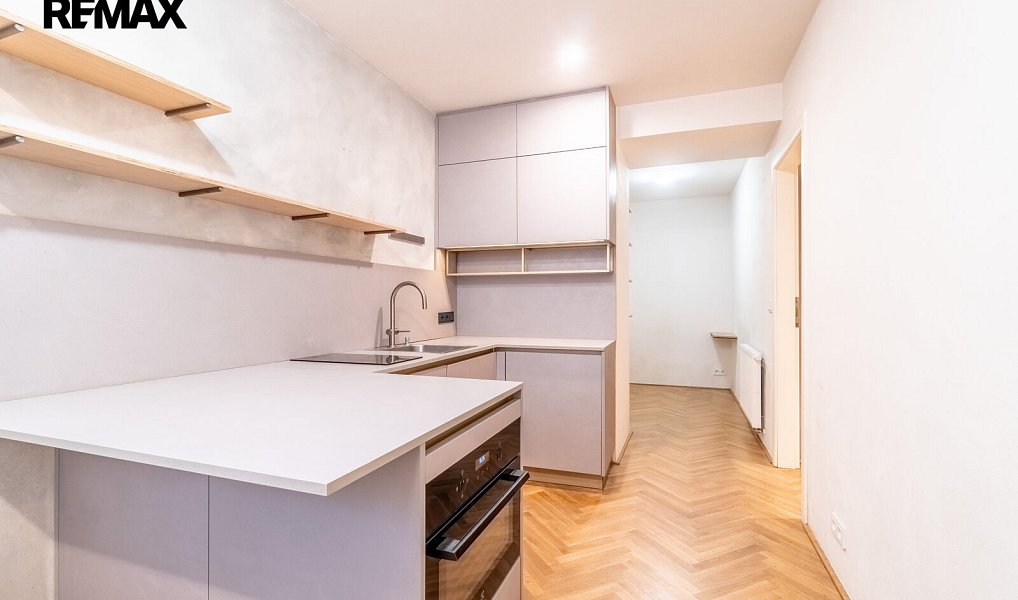 Pronájem bytu 1+kk 25 m², Praha – náhled fotky 5